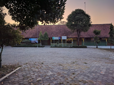 SD Negeri Kawunganten 04