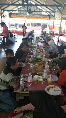 Seeafood Bu Yani 1 tpi Jetis