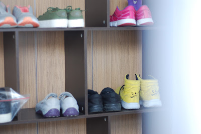 Sekaa.too Cleaning Shoes