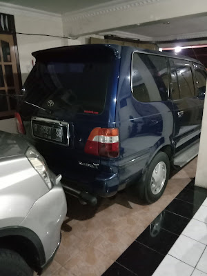 Showroom Kembaran Mobil