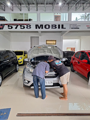 Showroom Mobil 5758