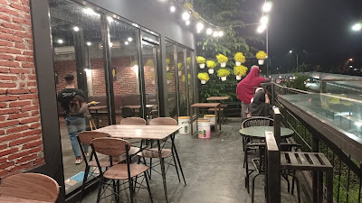 SKY • 7 Cafe