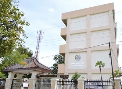 Sma/smk sri mukti cilacap