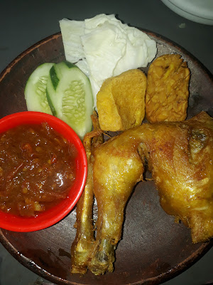 soto ayam lamongan karangmangu pak. Ragum