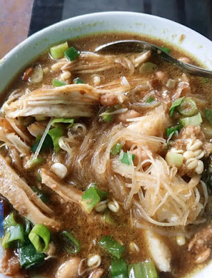 Soto ayam mama adit