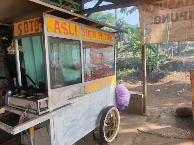 Soto Ayam Sokaraja Pak Nursidi (Soto Petung)