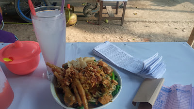 SOTO DAN MIE AYAM KARSEN