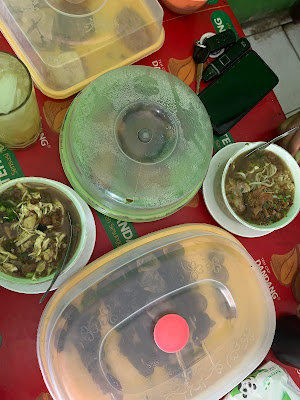 Soto Kwali & Nasi Liwet Pak Eddy