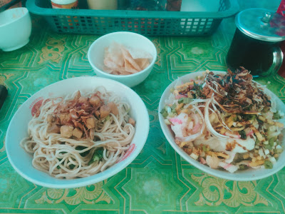 Soto & Mie Ayam Bu.Surati