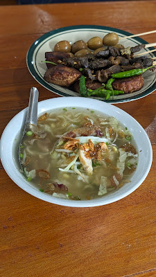 SSTB Soto Seger dan Tengkleng Boyolali Mbah Wongso