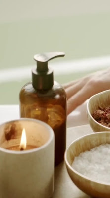 Strawberry Salon and Massage