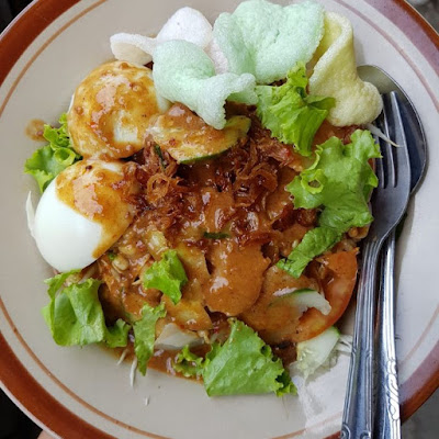 Tahu Gimbal Gado-gado Soto Semarang