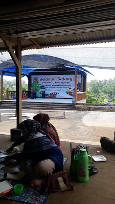 Taman Jajan Dinosaurus Cikadu