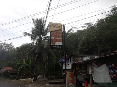Toko Aceng