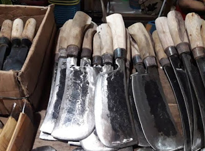 Toko Alat Tani Dan Bangunan