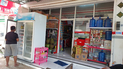 TOKO ALMIRA RAK MINIMARKET