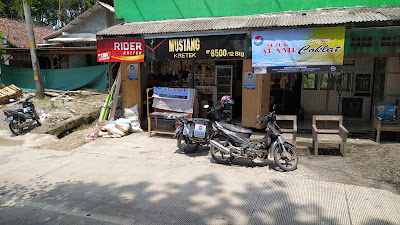 Toko bu mujiah brebeg