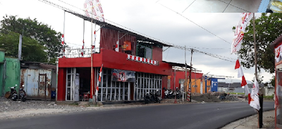 Toko Elektronik Nyeleneh