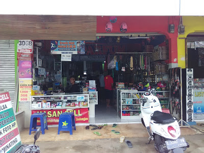 Toko Hasan Cell & Kitab