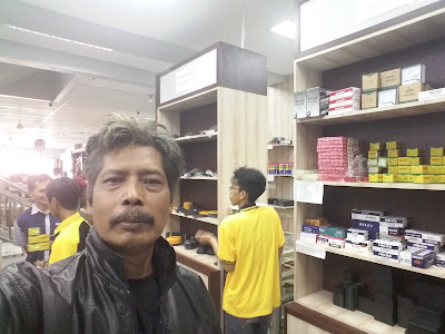 Toko "JAYA ELEKTRONIK"