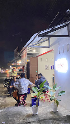 Toko Jus dan Kopi Meniko