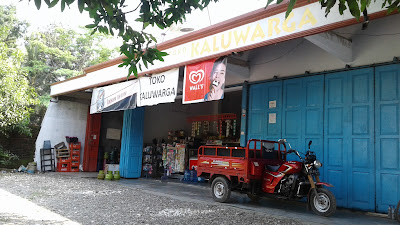 Toko Kaluwarga
