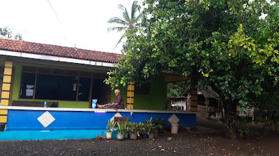 Toko Karsih Kacang