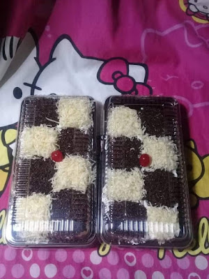 Toko kue putri kembar