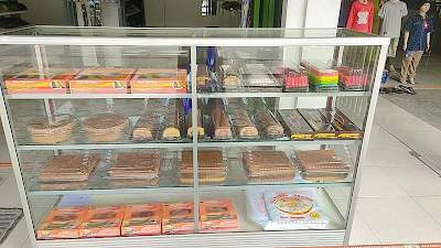 Toko Kue & Ulang Tahun Layang Sari