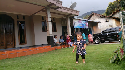 Toko "NENEK NDUT"