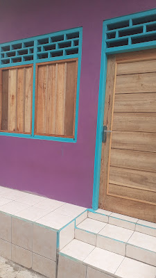 Toko Perabotan Dua Dara Kembar