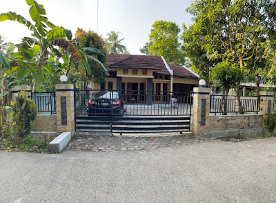 Toko Peyek Bu Pinjung