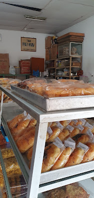 Toko Roti Panca Warna