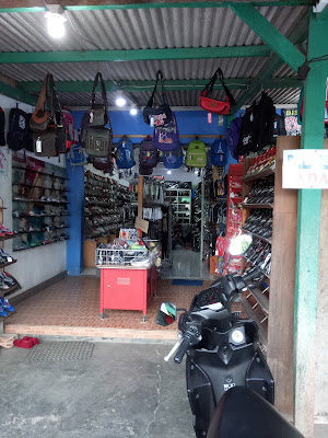 TOKO SEPATU & TAS TIGA PULUH