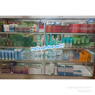 Toko Wardah dan Emina