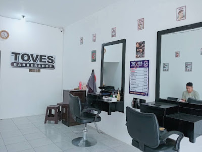 TOVES BARBERSHOP WANGON