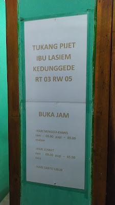 Tukang Pijet Bu Lasiyem