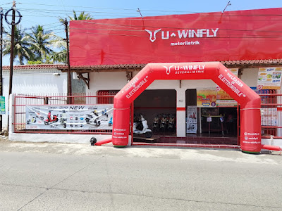 Uwinfly Lebeng Kesugihan (Cahaya Elektronik)