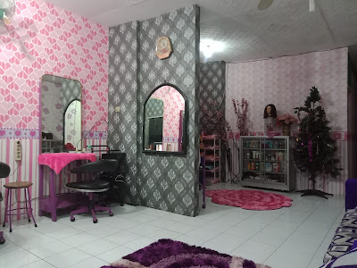 Vioo's Salon by Shelly
