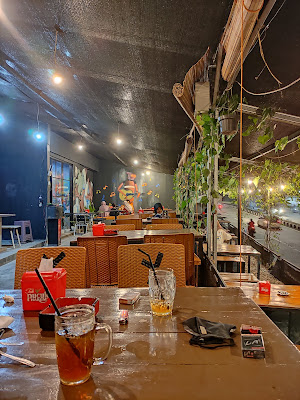W-UP CAFE (Food & Coffee)