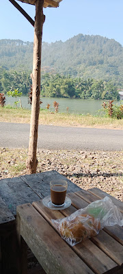 WARKOP POJOK SORJEM (Ngisor Jembatan)
