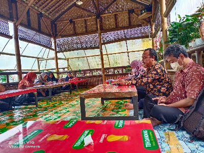 Waroeng Makan & Tanaman Kebon Ciprutt