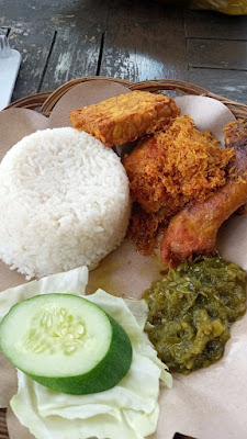 Warung Ayam Bakar/Goreng Rantangna