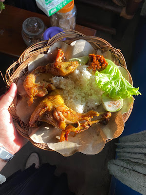Warung Ayam Goreng Gligir (Ayam Kampung)
