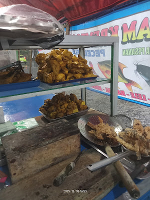 Warung Ayam Kremes