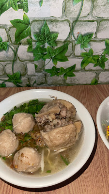 Warung bakso arto moro