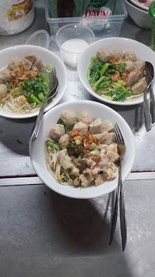 Warung bakso mak komeng