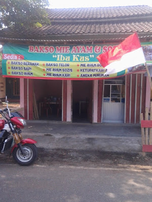 Warung Bakso & Mi Ayam Bu Kus (NYLEKAMIN PISAN)