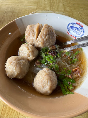 Warung Bakso-Soto-Mie Ayam Nasi Rames