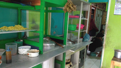 Warung Bakso & Soto Sokaraja .-"PEREMPATAN OJEK TELUK"